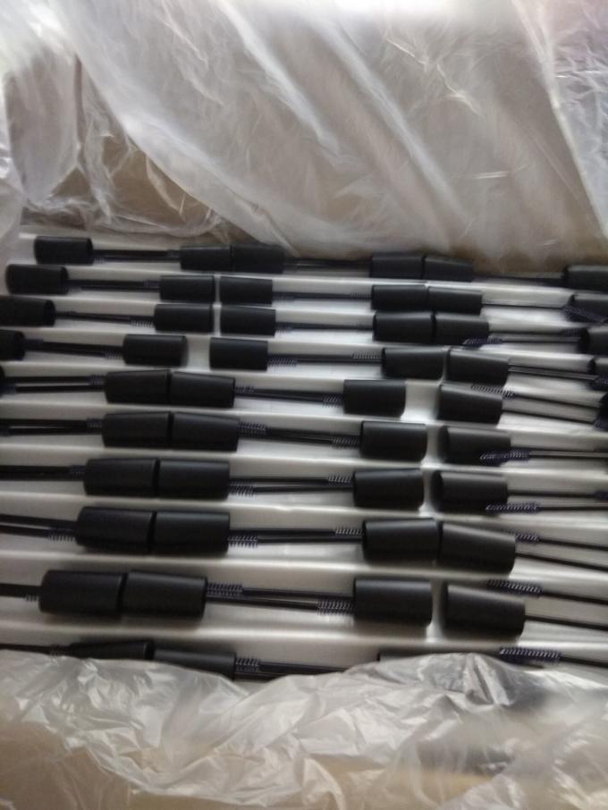 High Durability Trendy  Empty Lip Gloss Packaging Tube Lightweight 0