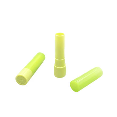 China Twist Up Closure PP Green Lip Balm Tubes Refillable Lip Balm Tube 5g